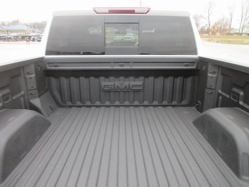 New 2026 GMC Sierra 1500 AT4 w/ AT4 Premium Package image 7