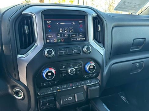 Used 2020 GMC Sierra 2500 SLT w/ Technology Package image 22