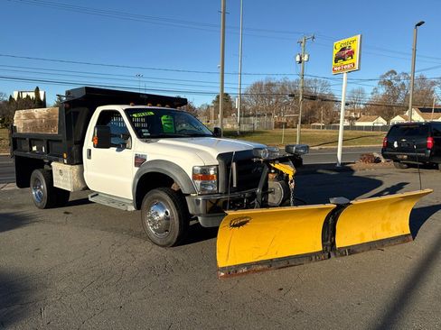 Used 2009 Ford F550 4x4 Regular Cab Super Duty image 3