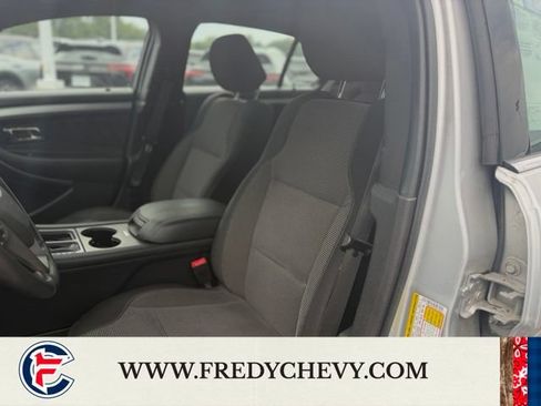 Used 2019 Ford Taurus SEL FWD image 25