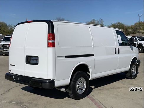 Used 2022 Chevrolet Express 2500 w/ Driver Convenience Package image 2