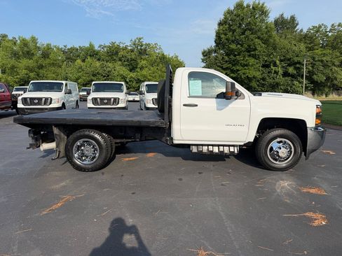 Used 2018 Chevrolet Silverado 3500 W/T w/ WT Convenience Package AWD/4WD image 5