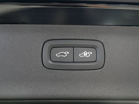 Used 2025 Volvo XC90 B6 Plus AWD/4WD image 46