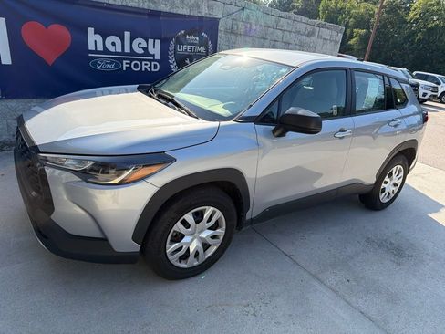 Used 2024 Toyota Corolla Cross L FWD image 4