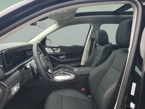 Certified 2026 Mercedes-Benz GLS 450 4MATIC image 21