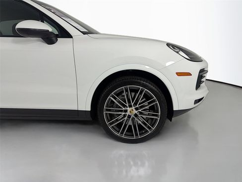 Certified 2023 Porsche Cayenne image 25