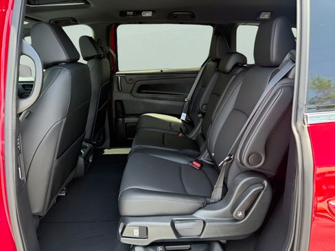 New 2026 Honda Odyssey Sport-L image 11