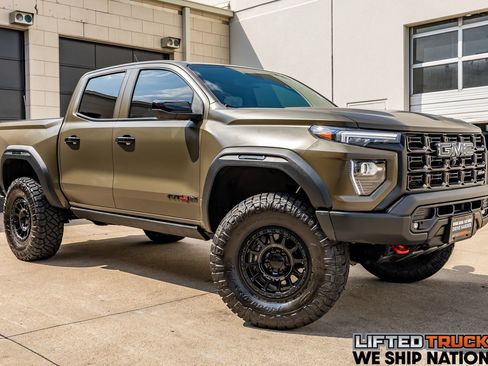 Used 2024 GMC Canyon AT4X w/ AT4X AEV Edition AWD/4WD image 1