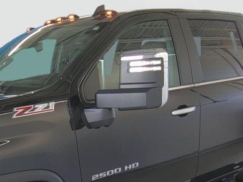 New 2026 Chevrolet Silverado 2500 LT w/ Z71 Chrome Sport Edition AWD/4WD image 8
