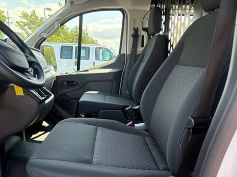 Used 2025 Ford Transit 250 Low Roof w/ Exterior Upgrade Package RWD image 29