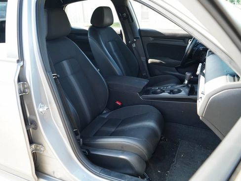 Used 2024 Honda Civic Sport image 13