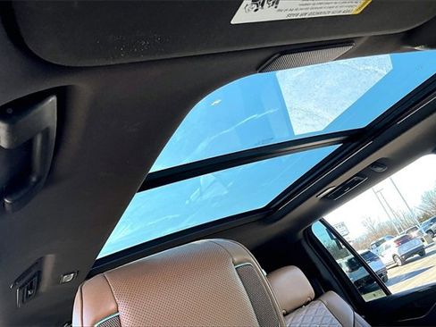 Used 2022 Cadillac Escalade ESV Sport w/ Touring Package image 28