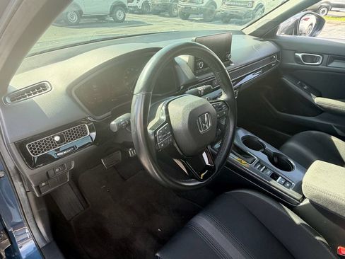 Used 2025 Honda Civic Sport image 10