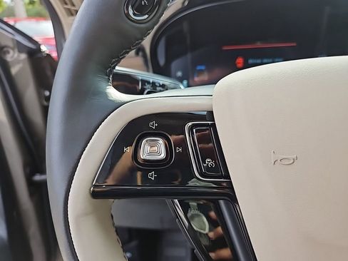 New 2025 Lincoln Corsair Reserve image 19