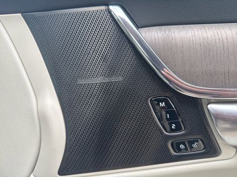 Used 2023 Volvo S90 B6 Ultimate image 11