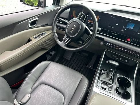 Used 2026 Kia Carnival EX FWD image 20