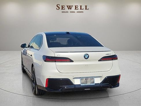 New 2026 BMW i7 xDrive60 AWD/4WD image 3