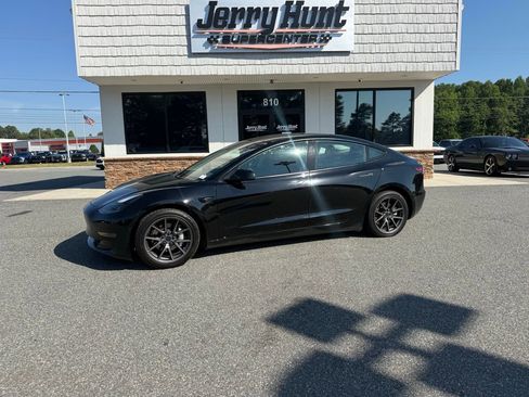Used 2021 Tesla Model 3 Standard Range Plus RWD image 1