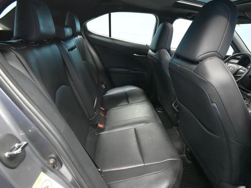 Used 2019 Lexus UX 250h image 28