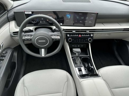 New 2026 Hyundai Tucson SEL image 11