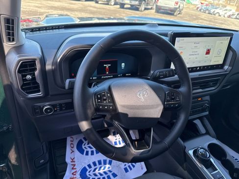 Used 2025 Ford Bronco Sport Badlands image 15
