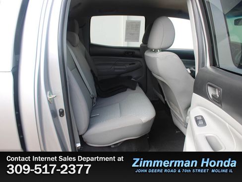 Used 2014 Toyota Tacoma 4x4 Double Cab w/ SR5 Package image 7