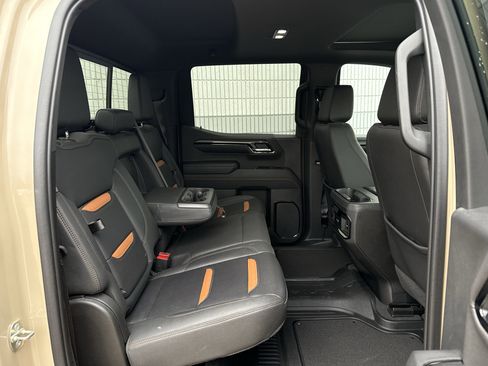 Used 2023 GMC Sierra 1500 AT4 w/ Technology Package image 6