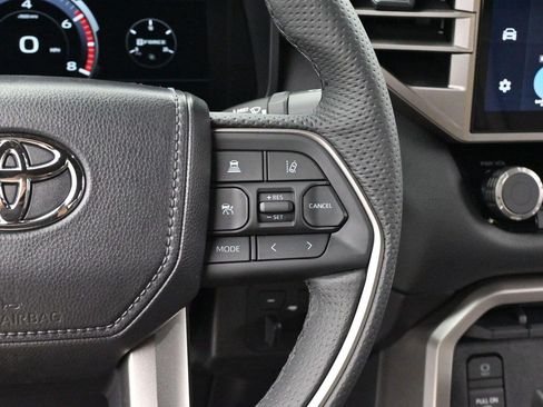 Used 2026 Toyota Tundra Limited AWD/4WD image 15