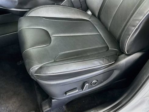 Used 2024 Hyundai Palisade SEL FWD image 21