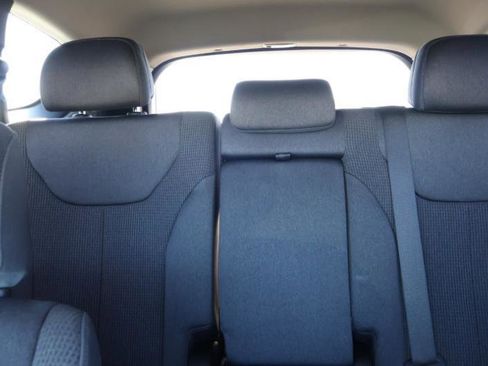 Used 2020 Hyundai Santa Fe SEL w/ Convenience Package image 26