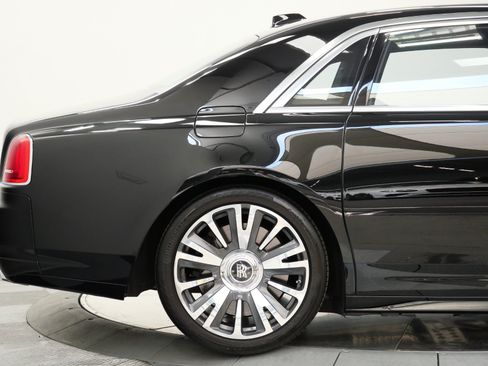 Used 2019 Rolls-Royce Ghost Extended Wheelbase RWD image 56