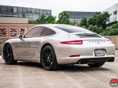 Used 2013 Porsche 911 Carrera RWD image 9