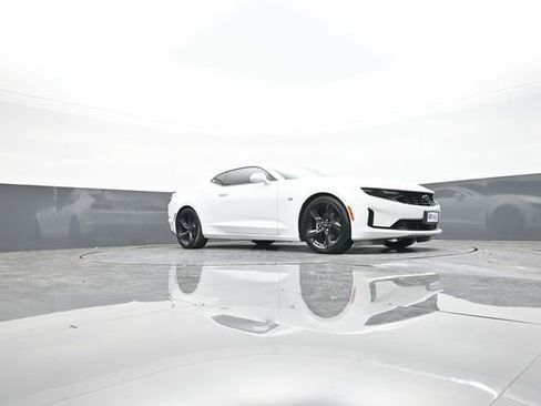 Used 2022 Chevrolet Camaro LT image 46