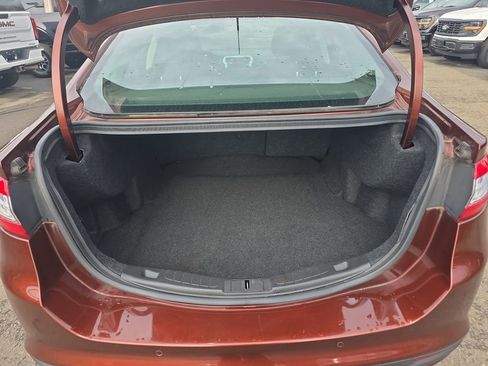 Used 2015 Ford Fusion SE w/ Equipment Group 201A FWD image 15