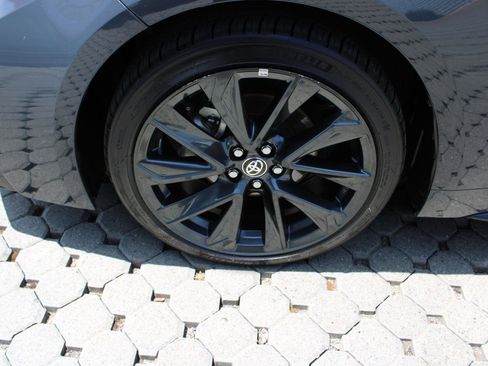 Used 2024 Toyota Corolla SE w/ SE Premium Package FWD image 12