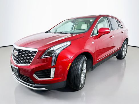Used 2023 Cadillac XT5 Premium Luxury w/ Technology Package image 3
