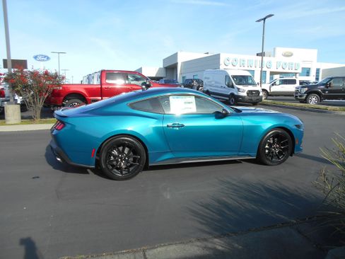 New 2026 Ford Mustang Coupe image 6