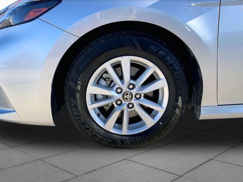 Used 2025 Toyota Camry LE FWD image 11