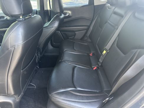 Used 2018 Jeep Compass Limited AWD/4WD image 19