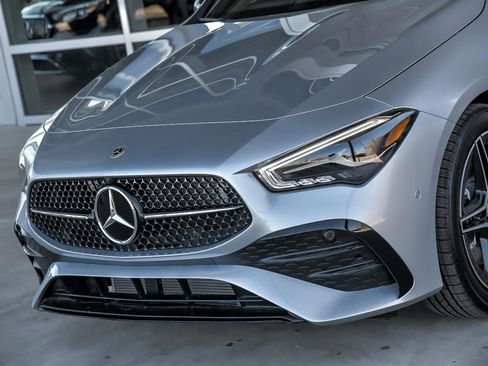 Certified 2025 Mercedes-Benz CLA 250 4MATIC image 4