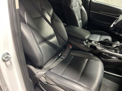 Used 2025 Kia Telluride S image 9