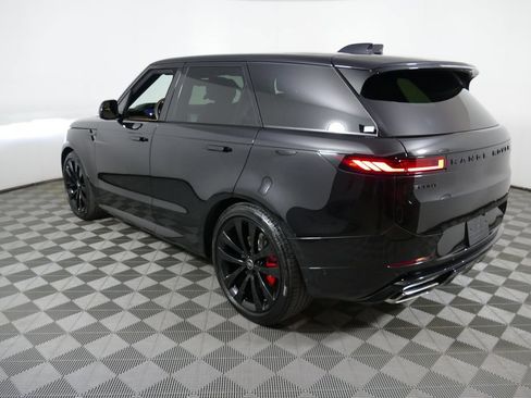 Used 2025 Land Rover Range Rover Sport Dynamic SE AWD/4WD image 5