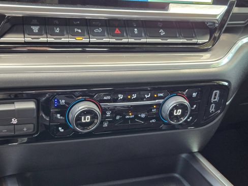 Certified 2025 Chevrolet Silverado 2500 High Country w/ Z71 Off-Road Package AWD/4WD image 17
