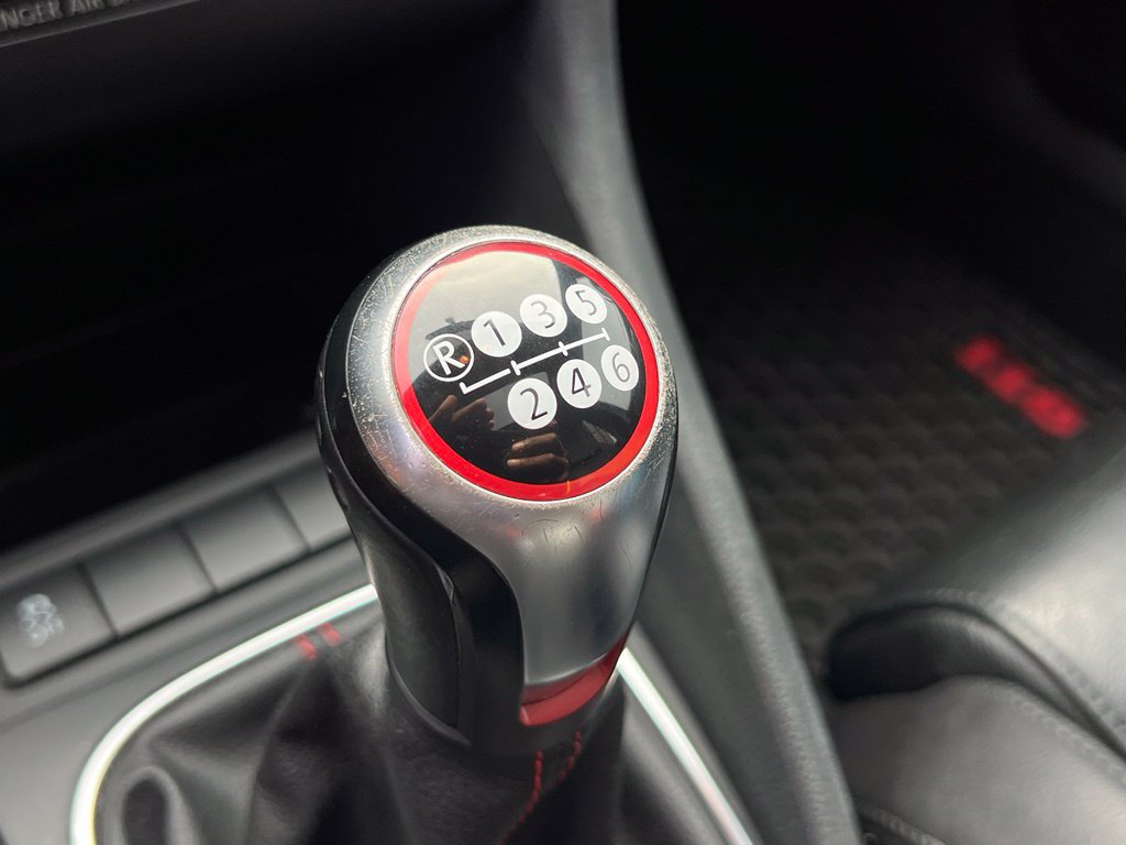 Used 2014 Volkswagen GTI Driver's Edition FWD image 21