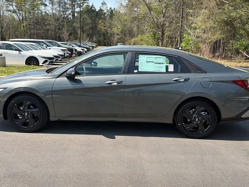 New 2026 Hyundai Elantra Sport FWD image 9