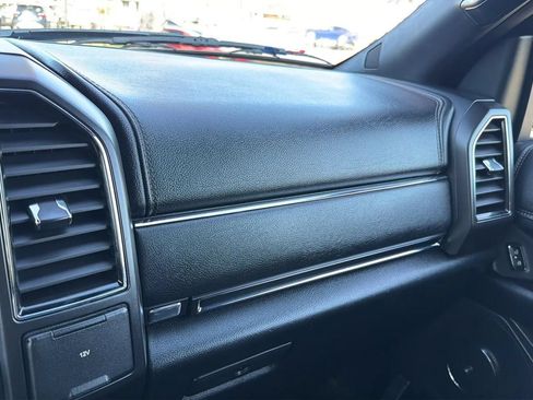 Used 2019 Ford Expedition Max Limited RWD image 25