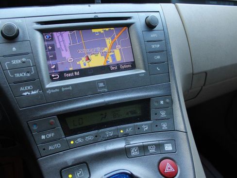 Used 2013 Toyota Prius Four FWD image 21