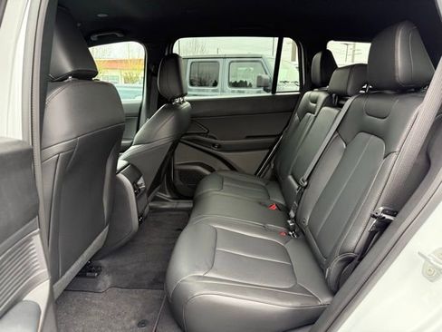 New 2026 Jeep Cherokee Limited image 9