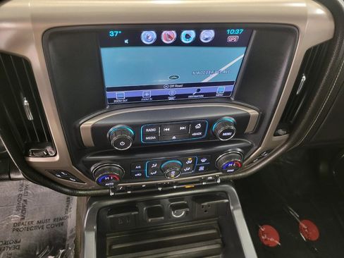 Used 2017 GMC Sierra 2500 Denali image 8