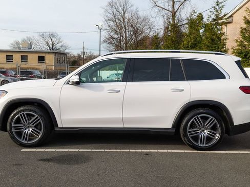 Used 2025 Mercedes-Benz GLS 450 4MATIC image 4